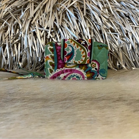 VERA BRADLEY Tutti Frutti 2013 Smartphone Wristlet Green Pink Lippies Case - Picture 1 of 10